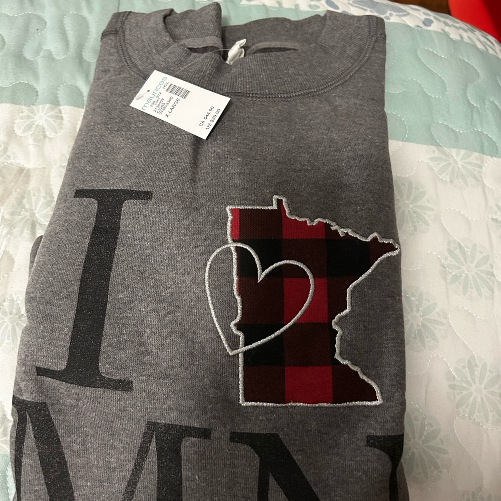 Maurices MN Charcoal Sweatshirt with Red Accent Size XL